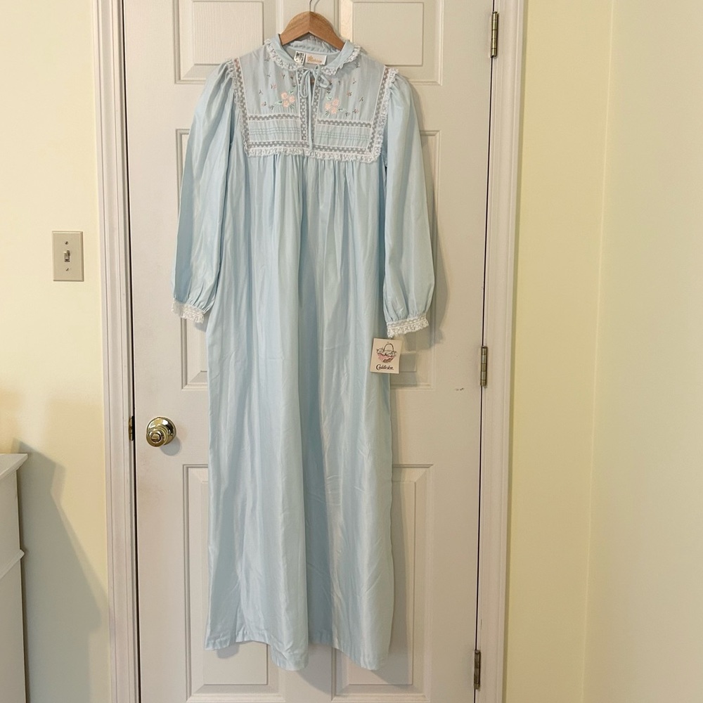 Vintage NWT nightgown nite gown Cuddleskin Barbizon Small